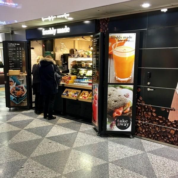 Helsinki airport cafe