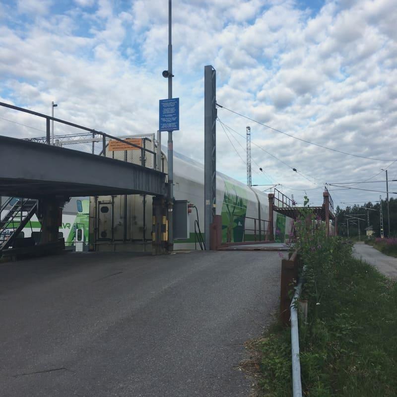 Unloading of cars from the Lapland night train. 