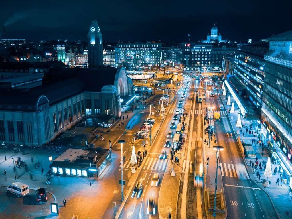 buses and trains in Helsinki