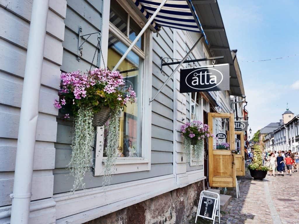 Porvoo in Finland has a charming main street in the old town! Click to read all about this little town! #porvoo