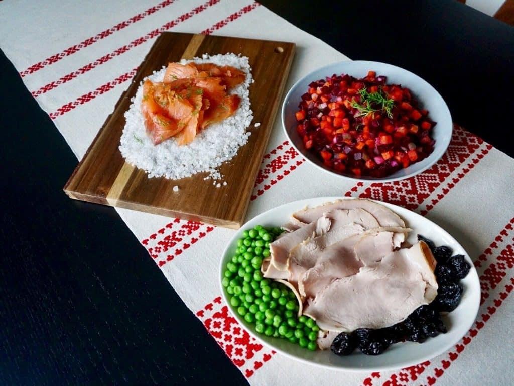 Finnish christmas foods and main dish: Ham. By Her Finland blog