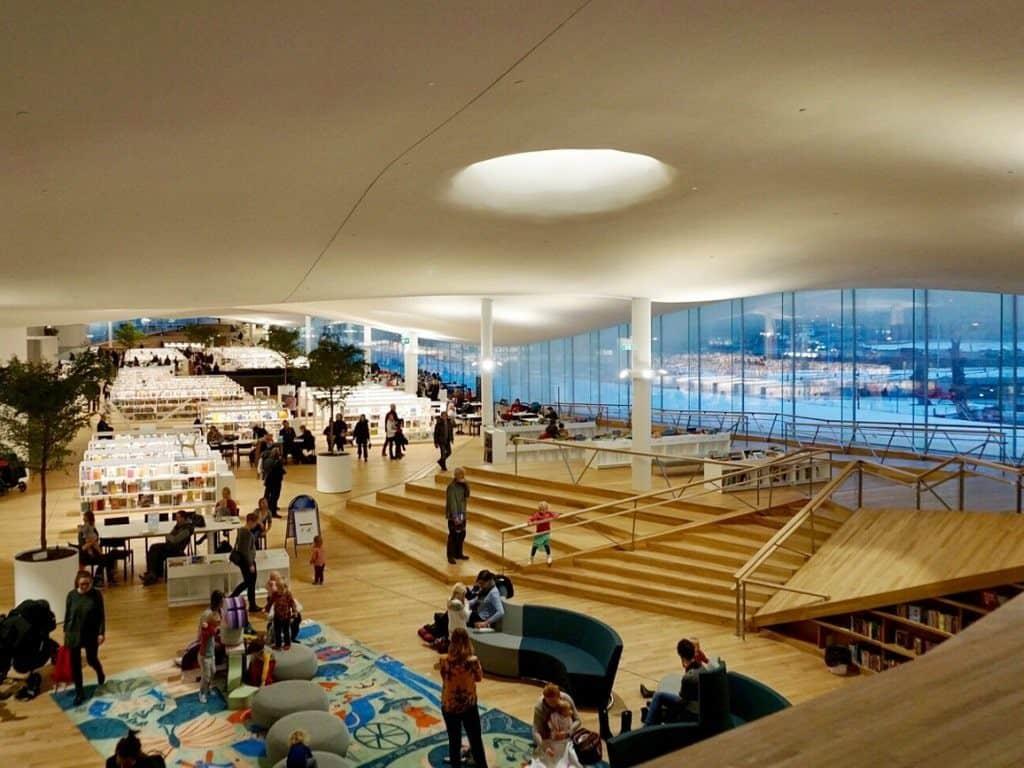 Helsinki in winter: The new library Oodi by Her Finland blog