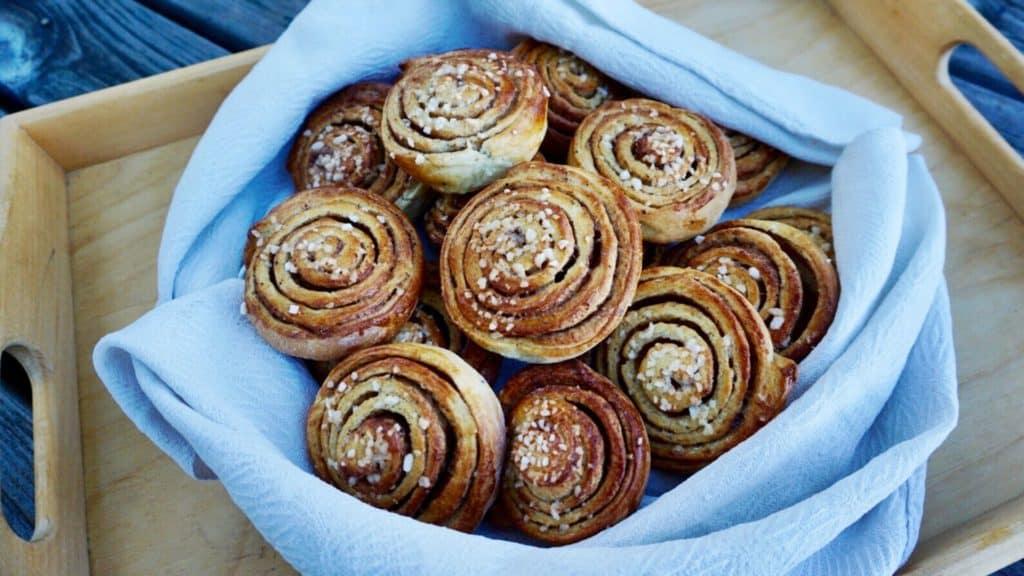 Finnish cinnamon butter buns