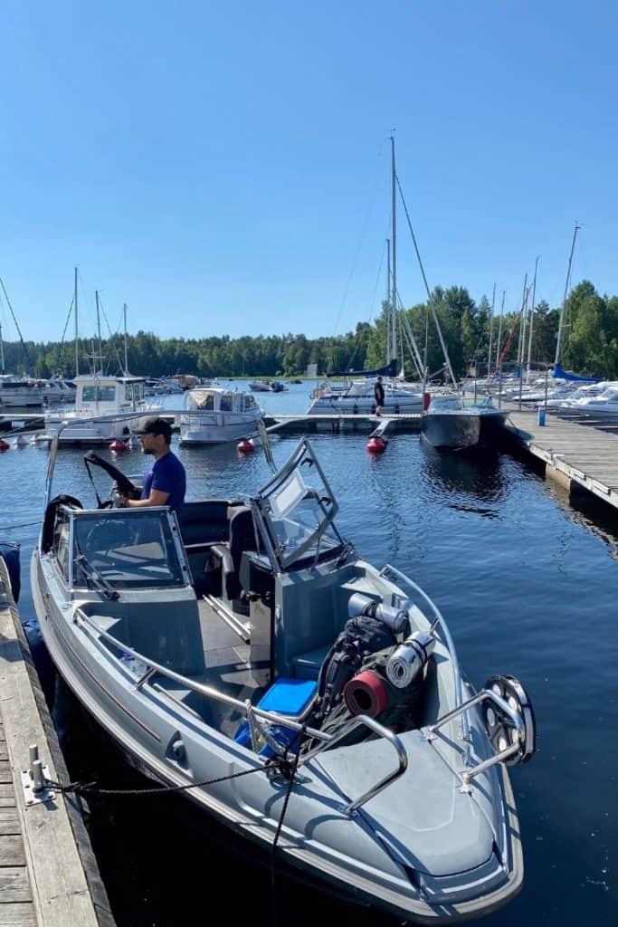 Kiuasniemi marina has a taxi boat for you