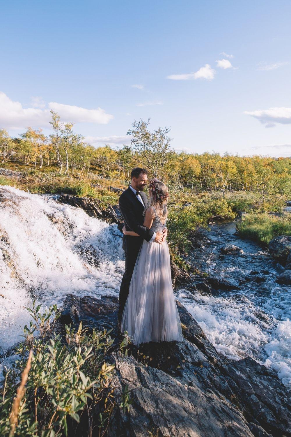 Fall Finland wedding 